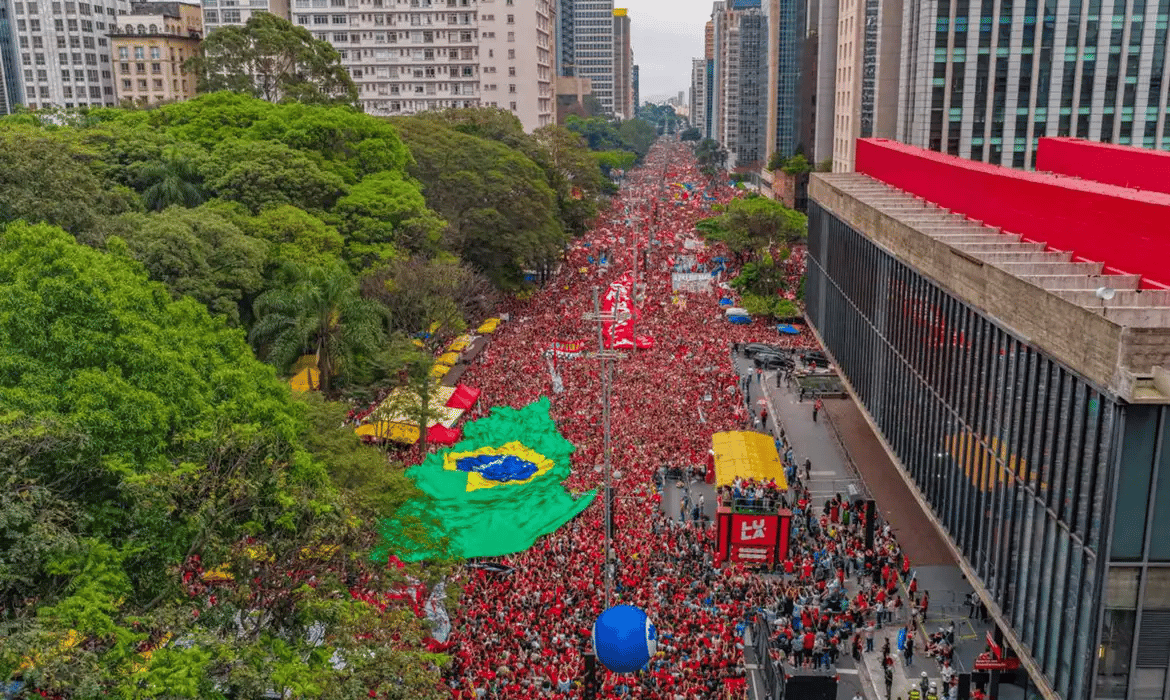 TSE analisa pedido de Lula contra posts sobre ato na Paulista