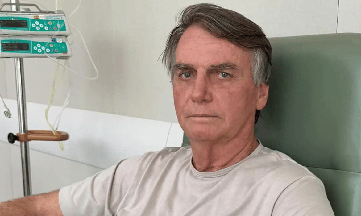 O ex-presidente Jair Bolsonaro, cumprirá pena em casa após alta hospitalar